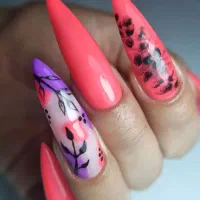 کاشت و طراحی ناخن