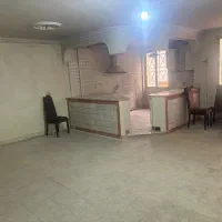 فروش 80 متر خوش نقشه طبقه اول کم پله (پارک پیروزی)