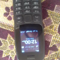 گوشی موبایل ساده رنگی