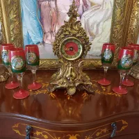 لیوان پایه بلند تنگ‌ وگیلاس دیس و قدح