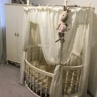 تخت و کمد چوب سفارشی