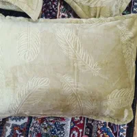سلام  سه جفت روبالشتی جنس مخمل که ۶تا میشه