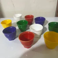 ظرف کوچک گلدان