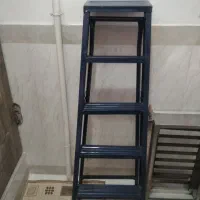 چهار پایه در حد نو