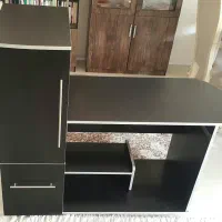 میز کامپیوتر ضد خش