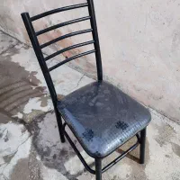 ۹عدد صندلی نو.میز کانتر بزرگ