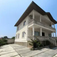 خانم خانه دار