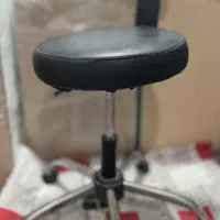 فروش وسایل آرایشگاه( تخت ،میز ،صندلی)