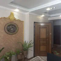 کاغذ دیواری و نقاشی ساختمان