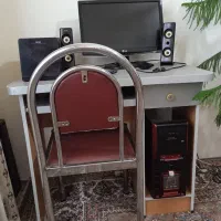 کامپیوتر بهمراه تمامی تجهیزات ومیز