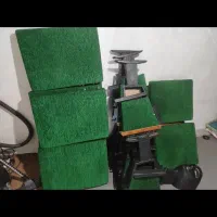هشت عدد صندلی