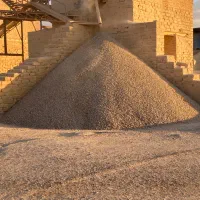 به تعدادی نیروی کار ساده در سنگ شکن نیازمندیم