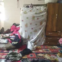 نظافتچی برای تمیز کردن خانه خانم باشه دو روز