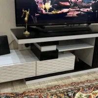 میز تلویزیون در حد نو