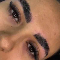 اکستنشن مژه والیوم طراحی متناسب با فرم چشم