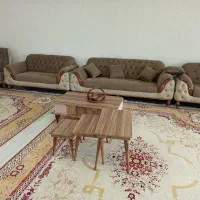 دو دست مبل هفت نفره به همراه میز فروشی