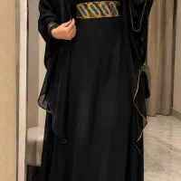 عبای خلیجی مشکی گلدوزی آبی و طلایی