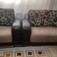 مبل و میز وسط