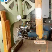 به یه اره کار ه ماهر نیازمندم