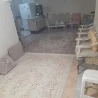 حیاط دار ۶۰ متری