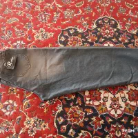 چند عدد شلوار لی، یک عدد نیم بگ سه عدد جذب
