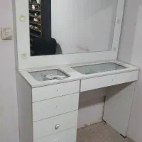 میز آرایشی