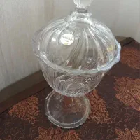 تعدادی ظروف پذیرایی