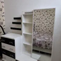 تخت واینه دراور