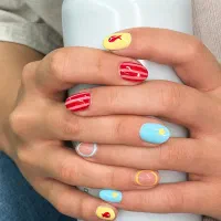 انجام انواع خدمات تتو ، ناخن ، مژه و پیرسینگ