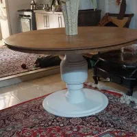 میز گرد ضیافت