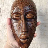 دیوارکوب چهره دست‌ساز ،سنگ مصنوعی ، دکور مدرن
