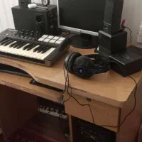میز کامپیوتر چوبی