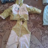 مقداری لباس بچه گانه