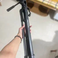 سه‌پایه دوربین PROTOUCH  سالم و کم‌کار