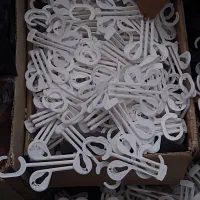 رگال کفش در نو فروشی