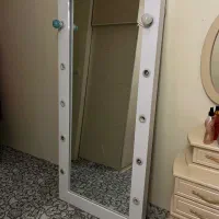ایینه قدی چراغ دار