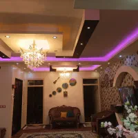 خانه ویلایی در وسط شهر به متراژ 245مترسنددار