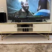 میز تلویزیون و کنسول و ساعت