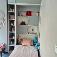 تخت کم جا