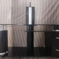 میز تلویزیون شیشه ای