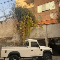 دیفندر ۱۱۰ انگلیسی