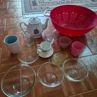 تعدادی ظرف مناسب باغ