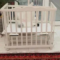 تخت ننو گهواره کنار مادر جنس چوب