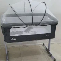 تخت کنار مادر ویرا