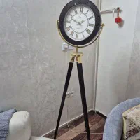 ساعت ایستاده چوبی