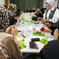 کلاس تابستانی گلسینه های جواهردوزی ۹ سال به بالا