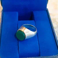 انگشتر عقیق سبز یمنی امضا دار استاد عباسی قم