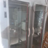 یخچال و فریزر ایستاده...