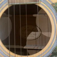 یک عدد گیتار آکوستیک-الکتریک،صدای فوق‌العاده شفاف