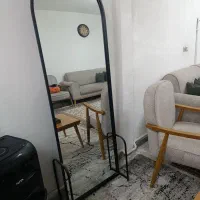 آینه وکتابخانه